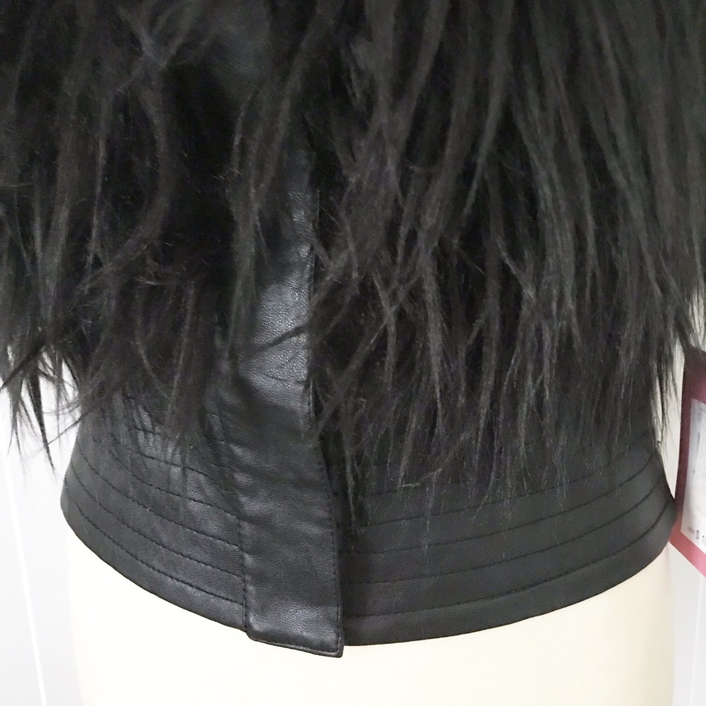 Chelsea & Violet Faux Fur Leather Women’s Vest - Picture 6 of 8